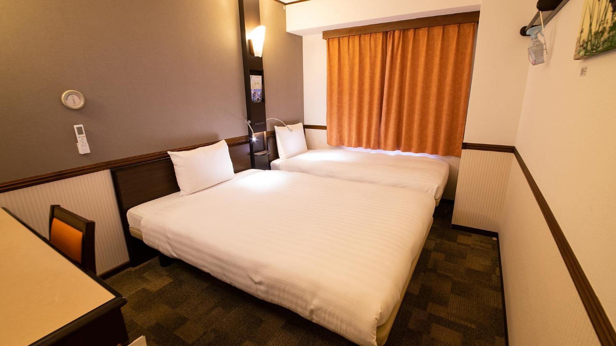 Toyoko Inn Toyama-Eki Shinkansen-Guchi No.2 Rum bild
