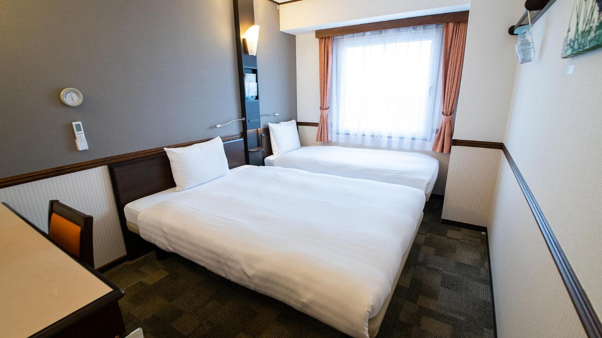 Toyoko Inn Toyama-Eki Shinkansen-Guchi No.2 Exteriör bild
